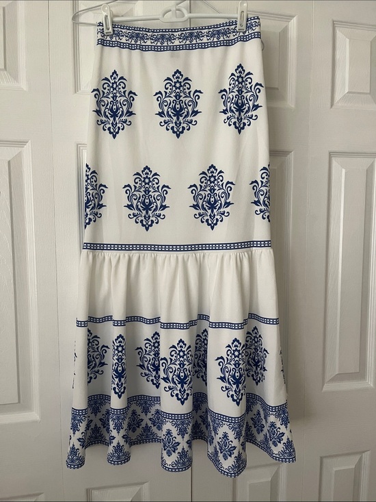 Dresses & Skirts - Blue & White Printed Tiered Maxi Skirt - Timeless Summer Style